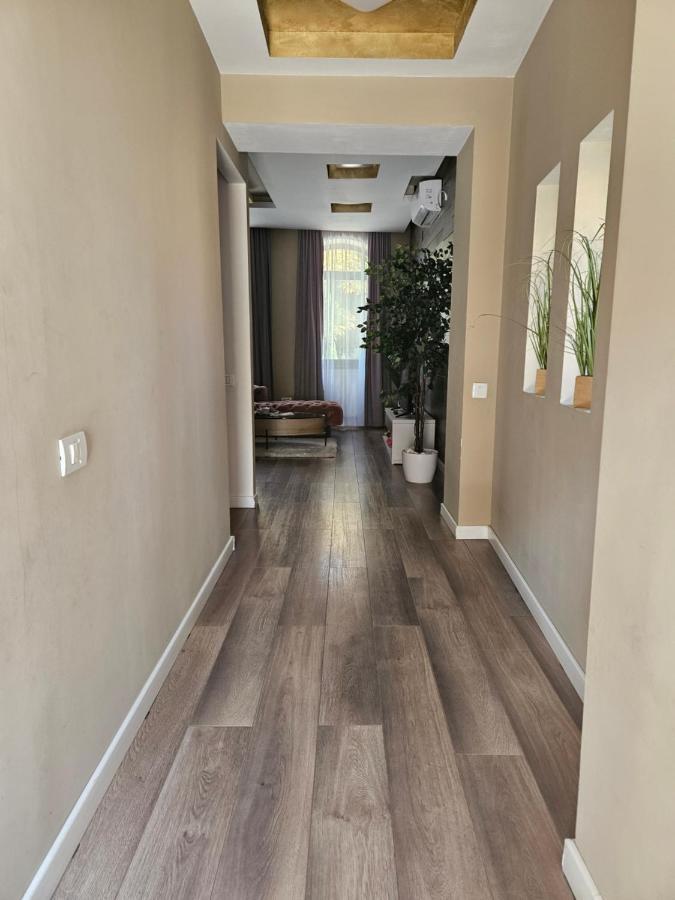 Laci Lak Premium Apartment Oradea Exterior foto
